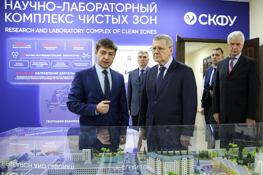 skfu_posetil_polnomochnyj_predstavitel_prezidenta_rf_v_skfo_yurij_chajka_ncfu_ru_01-_2_.jpg